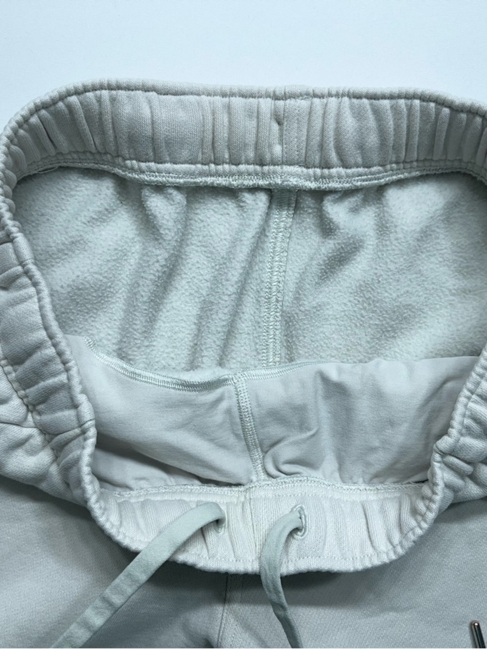 Lululemon Scuba MR Oversized Jogger Womens Size Medium LW5GLNS Bone White Heavy - Picture 11 of 16